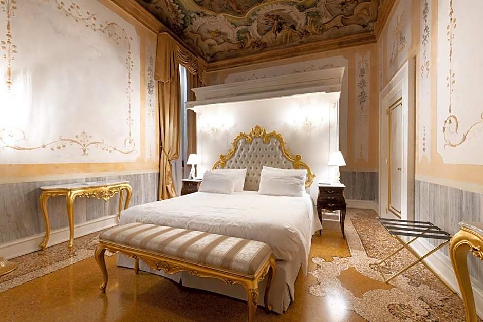 Ca' Bonfadini Historic Experience