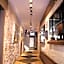 Off SoHo Suites Hotel