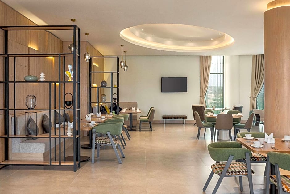 Tryp by Wyndham Zomin