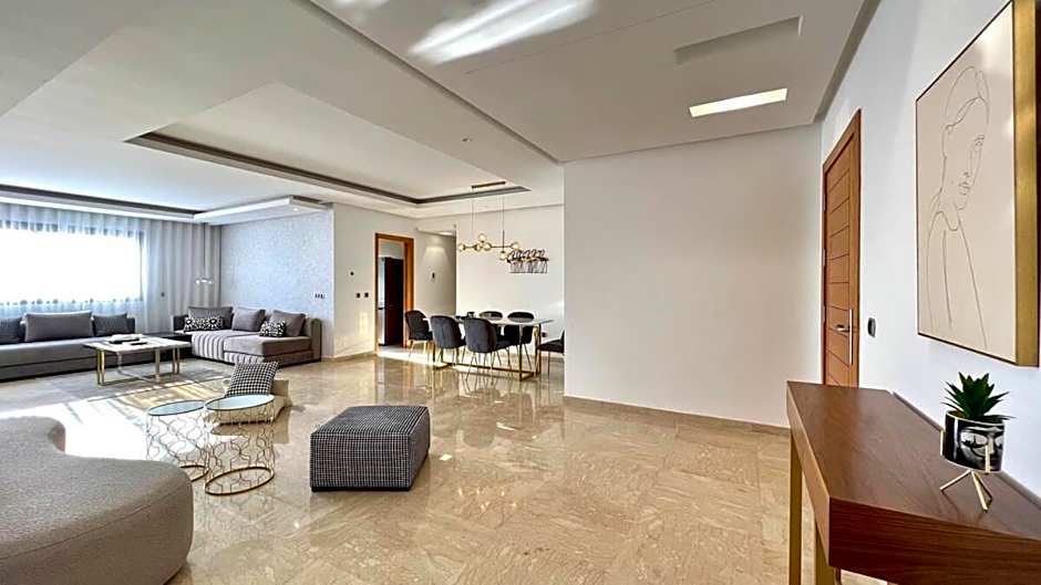 Marvelous Center Spot - 3 Bedrooms