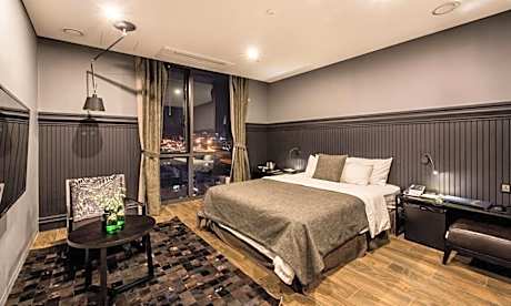 Superior Queen Room