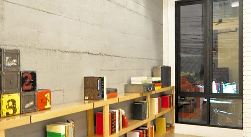 Forty Winks Phuket Hotel