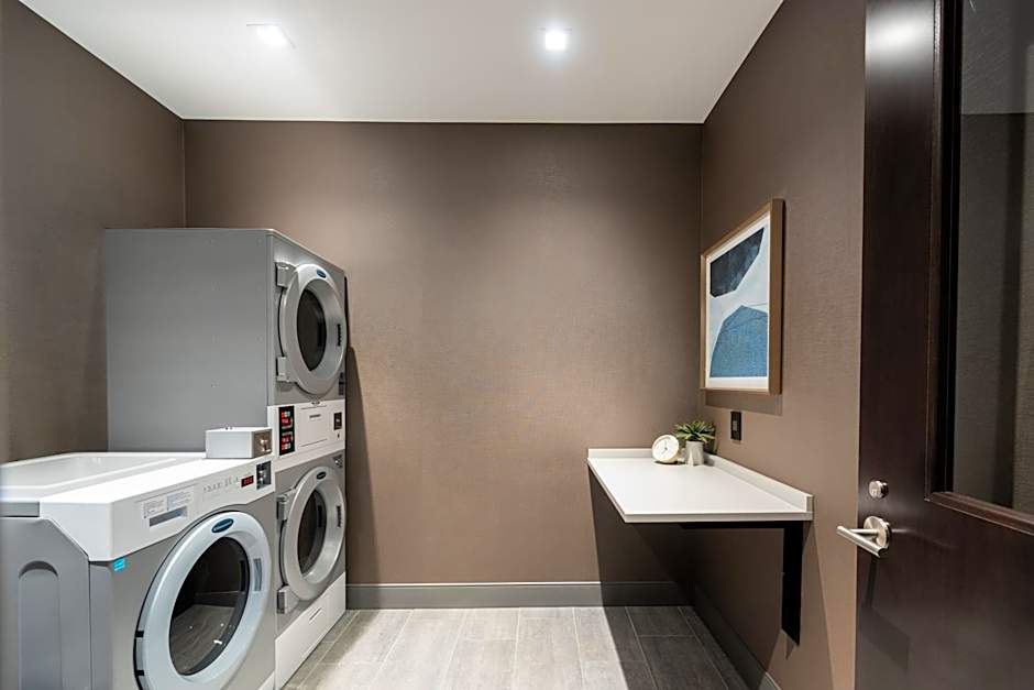 Holiday Inn Boston Logan Airport - Chelsea By IHG