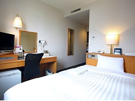 Semi Double Room - Smoking