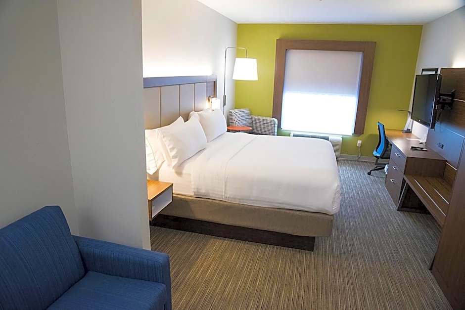 Holiday Inn Express & Suites Alexandria by IHG