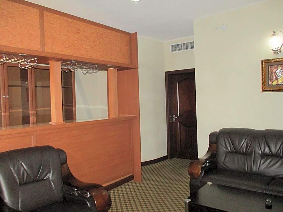 Imperial Royale Hotel