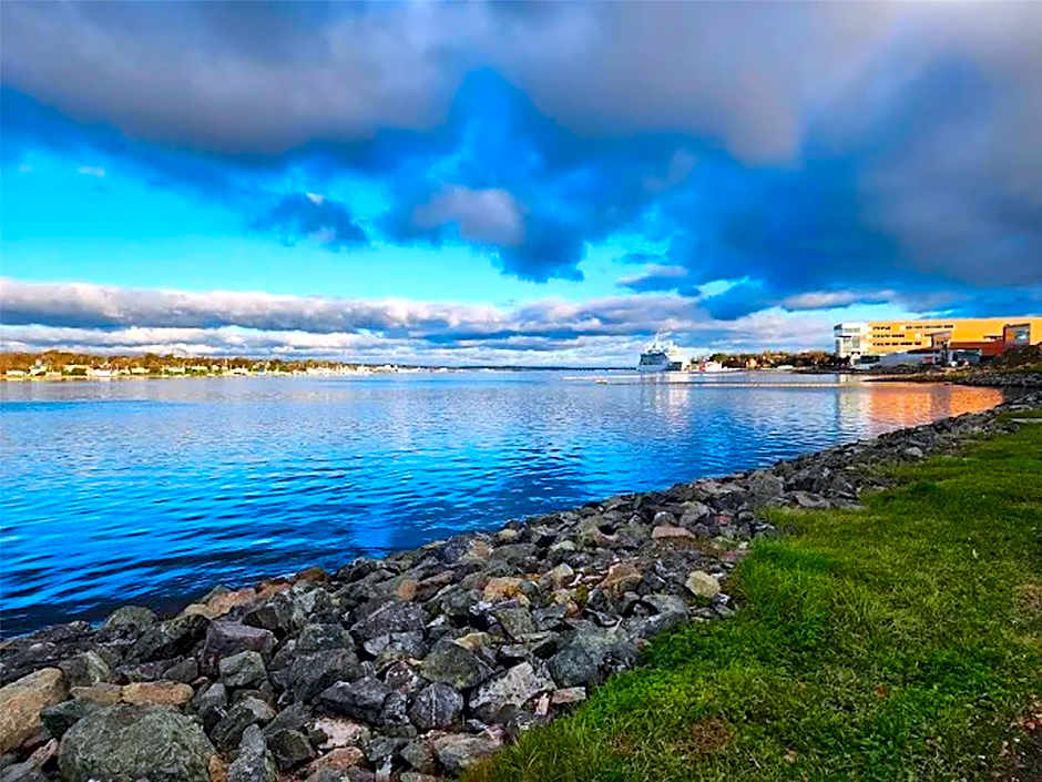 Harbourview Inn, SureStay Collection by Best Western