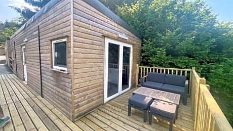 One-Bedroom Chalet - Cwtch Cabin