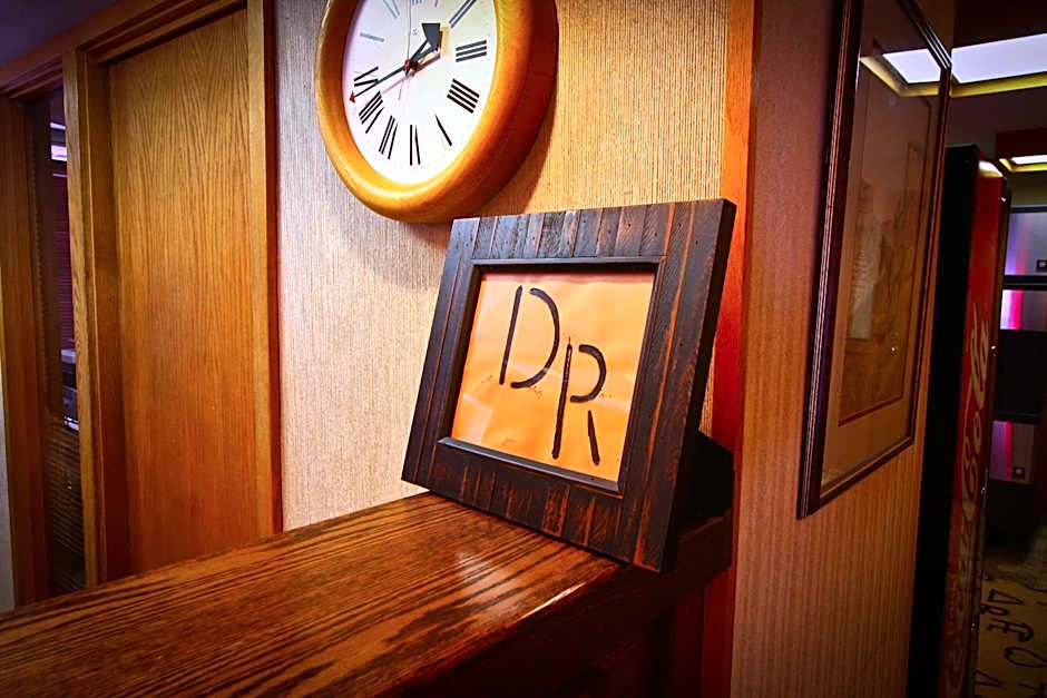 Dude Rancher Lodge