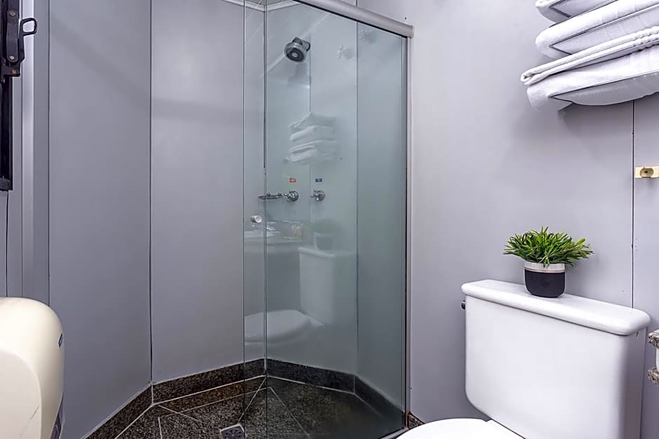 Roochelle Corporate Hotel