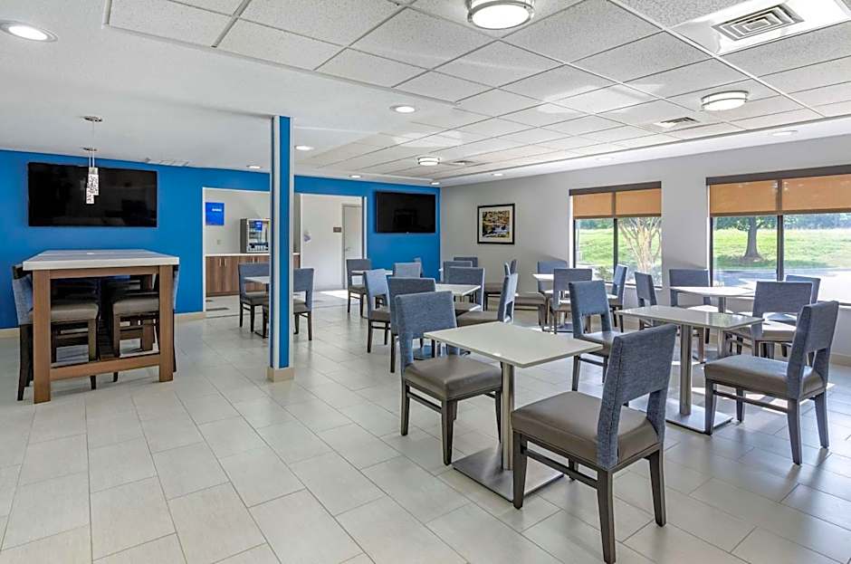 Comfort Inn & Suites Troutville - Roanoke North / Daleville