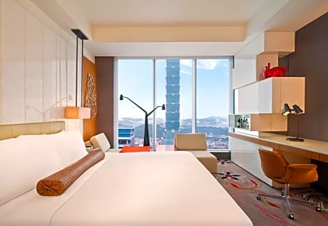 Spectacular Room, Guest room, 1 King, TAIPEI 101 view