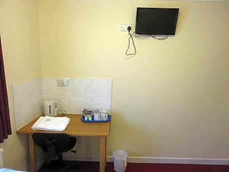 Twin Room with Private Bathroom