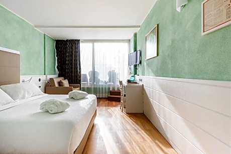 Superior Double Room with Terrace