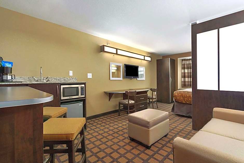 Microtel Inn & Suites By Wyndham Minot