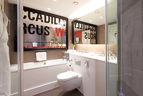 SUPERIOR TWIN WITH 2 SINGLE BEDS