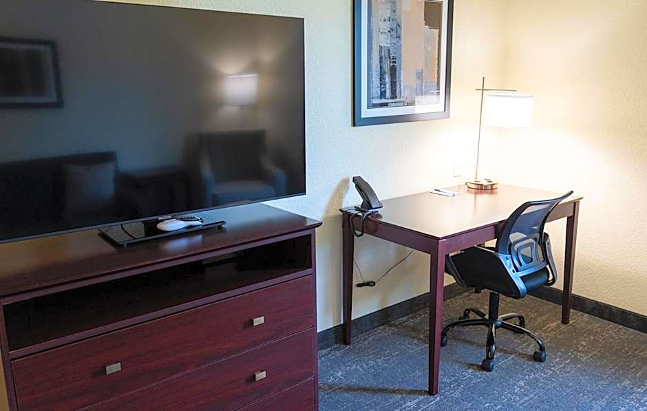 Cobblestone Inn & Suites - Winters