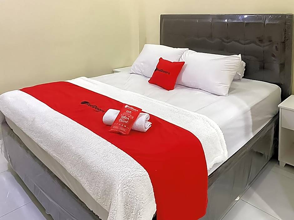 RedDoorz Syariah near PKOR Lampung