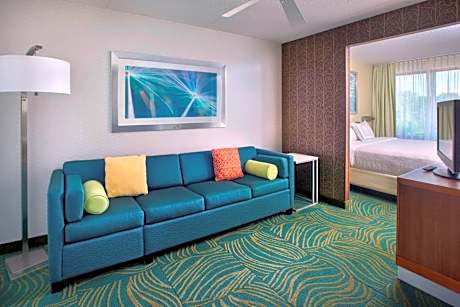 King Suite with Sofa Bed - Hearing Accessible