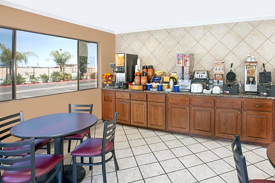 Days Inn by Wyndham Lost Hills