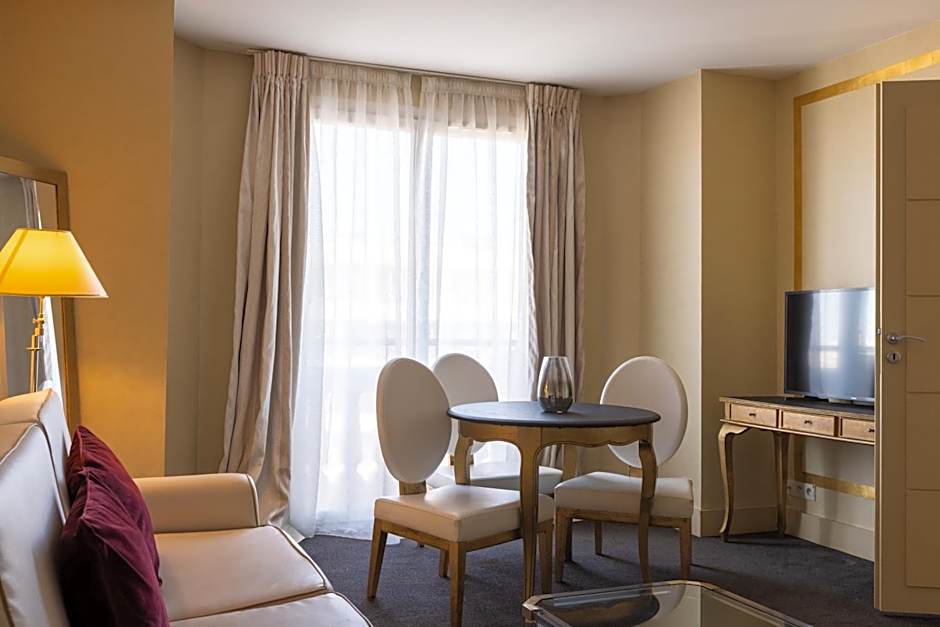 Hotel Renoir