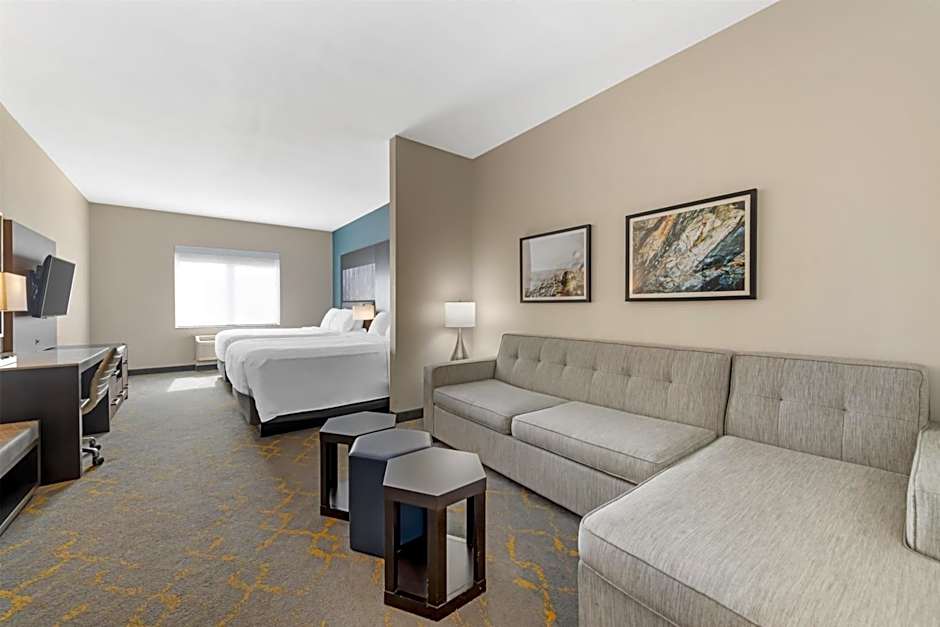 Photo 1 of 4 of 2 Queen Beds Suite