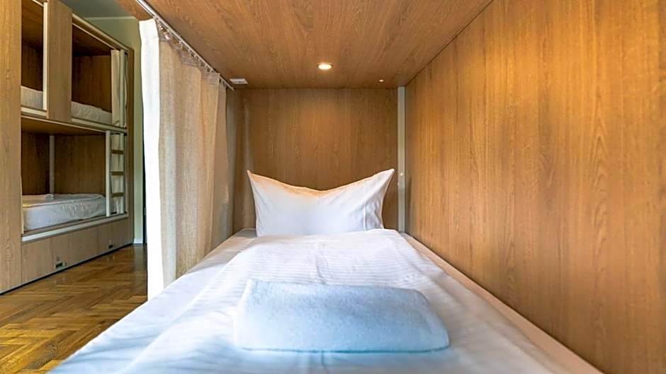 Photo 1 of 8 of Bed in 6-Bed Dormitory Room