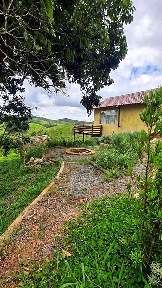 Chalé Vilarejo - Vila Monte Cunha