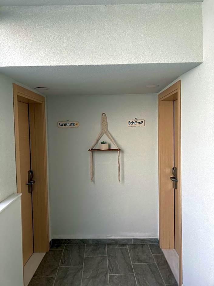 Wide Blue Luxury Boutique Suites