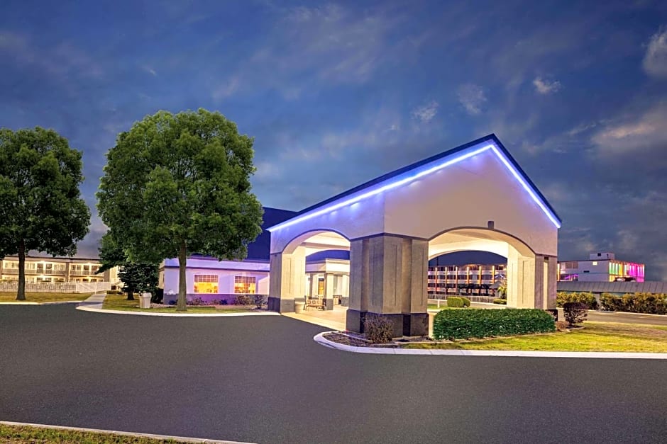 Days Inn by Wyndham Austintown