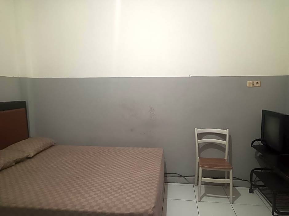 OYO 93090 Multi Plus Inn