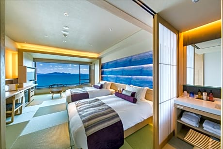 Premium Twin Room with Ocean View - Top Floor