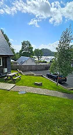 Two Bedroom Ground Floor Apartment (No Hot Tub/Dog Friendly) Nightingale