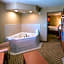 Holiday Inn Express & Suites Chicago West-Roselle By IHG