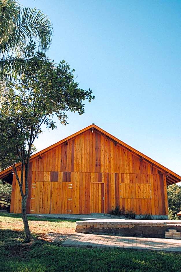 Vovô Emílio Chalés