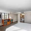 Casa Bella Inn & Suites