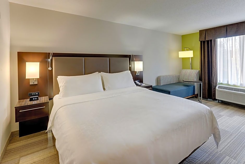 Holiday Inn Express Hotel & Suites Dayton-Centerville