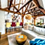 Old Royal Post Boutique Hotel & Premium Suites