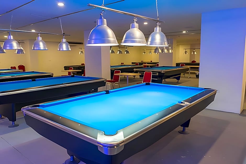 I&M Hotel Billiard