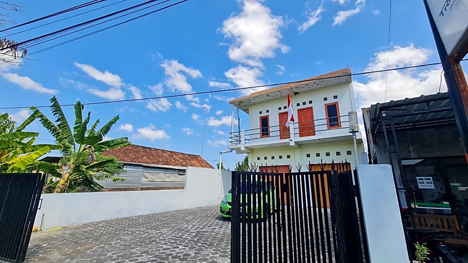 SPOT ON 93020 Rumah Singgah Ganjuran