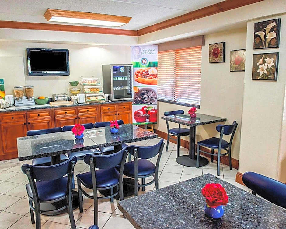 Quality Inn & Suites North Gibsonia