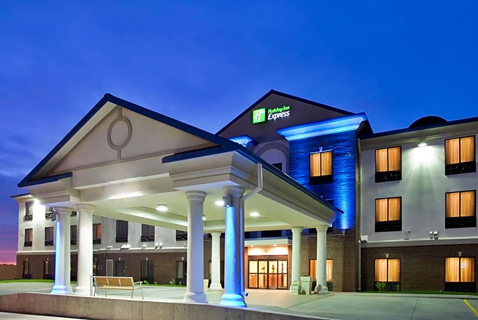 Holiday Inn Express Hotel & Suites Mcpherson