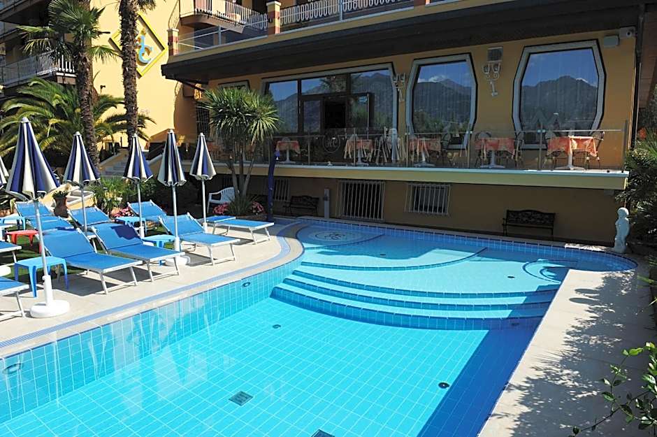 Hotel Cristallo