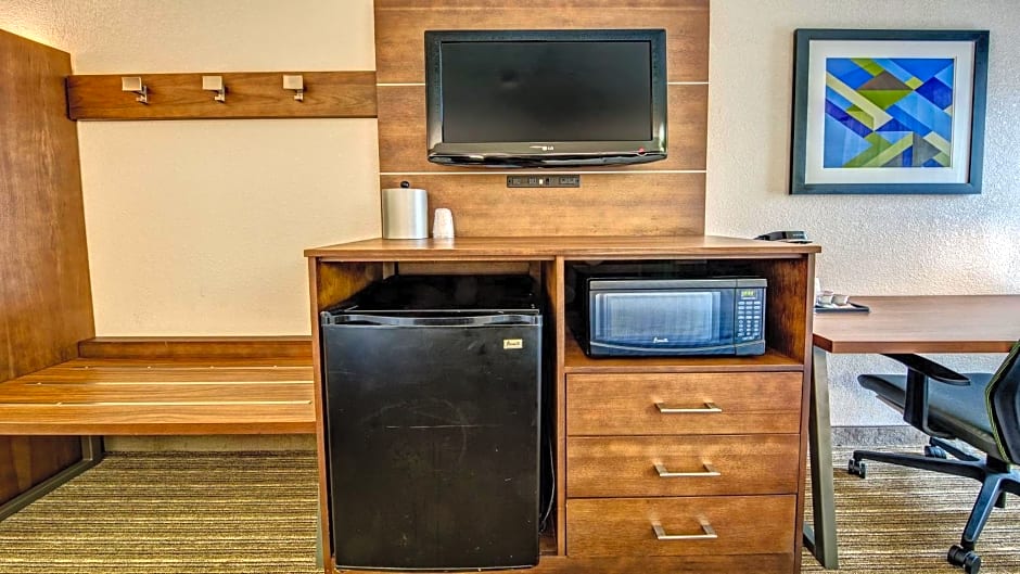 Holiday Inn Express Memphis Medical Center - Midtown, an IHG Hotel