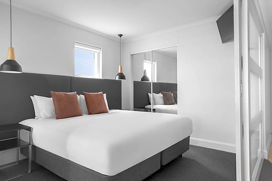 Mantra on Kent Sydney