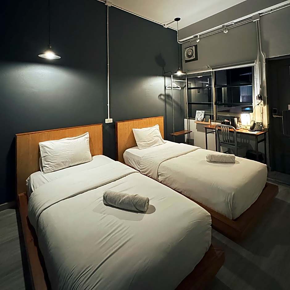 Sailomyen Cafe & Hostel