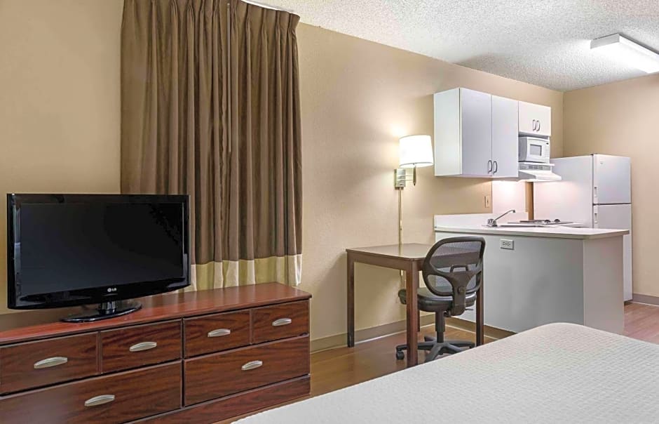 Extended Stay America Suites - Los Angeles - Long Beach Airport