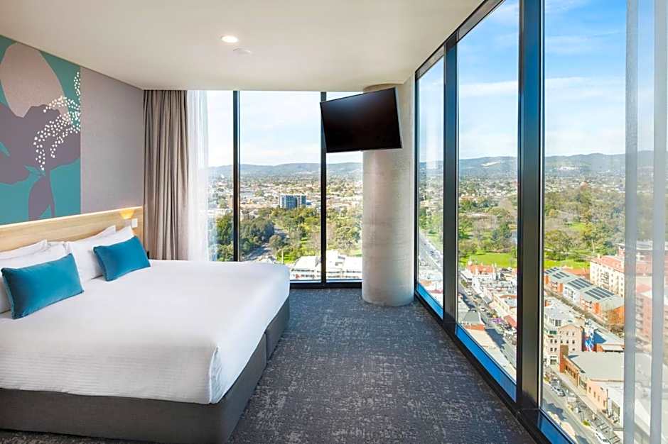 Crowne Plaza Adelaide By IHG