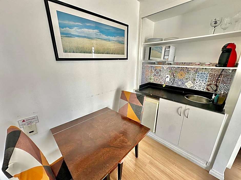 Apart-Hotel Próximo Metrô c/ garagem UH 1011