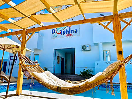 Dolphina hotel & Restaurant